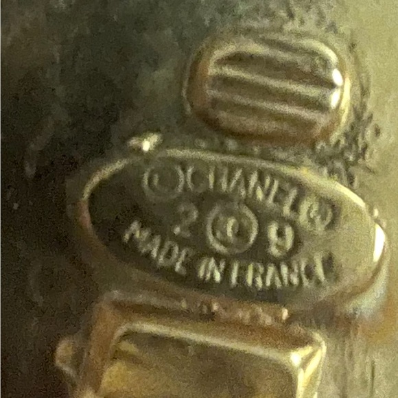 Chanel CC Logo Chain link 90’s Gold and Black Women's Earrings - Picture 6 of 6